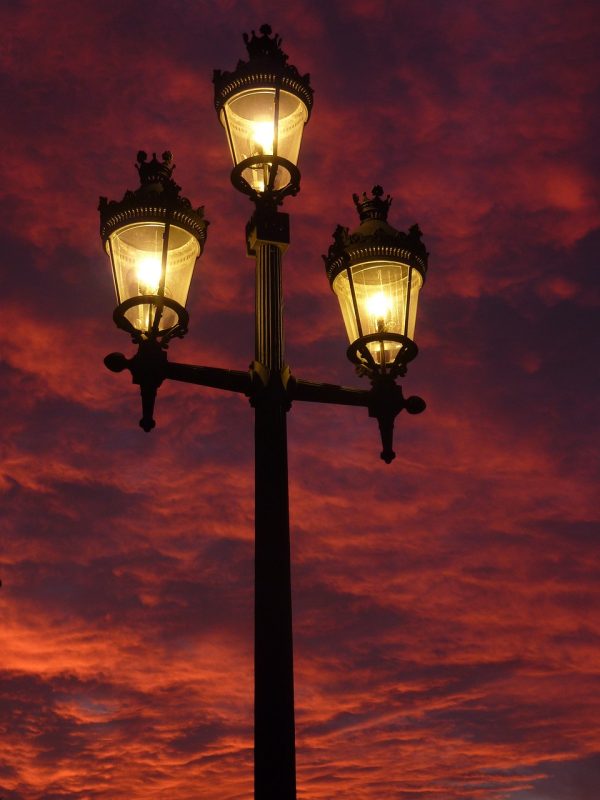 street-lamp-392095_1280